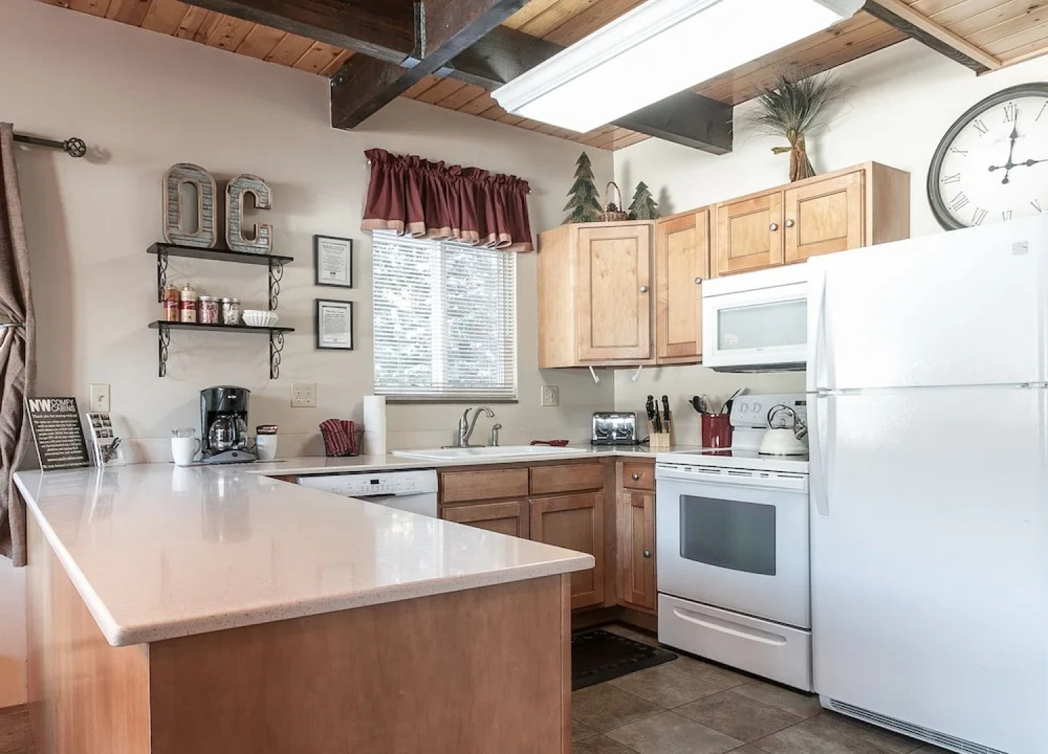 Otter Chalet on Fish Lake Cabin Rental