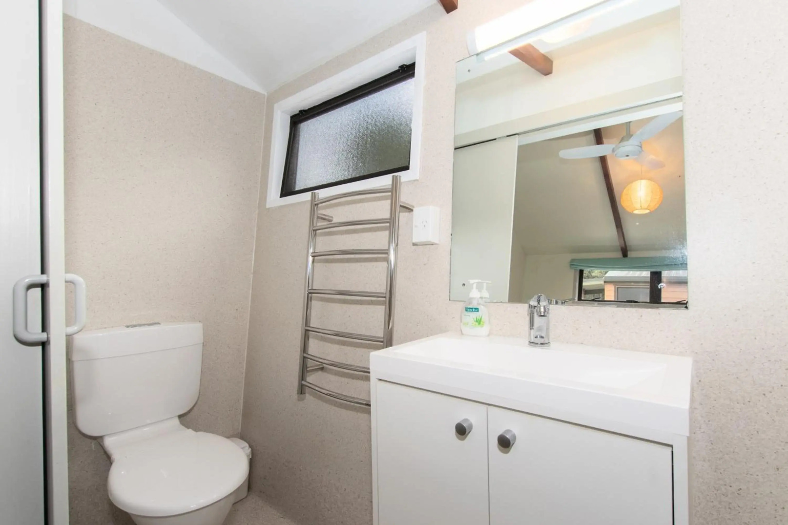 The Cowshed Wairoro Park - Russell Holiday Home