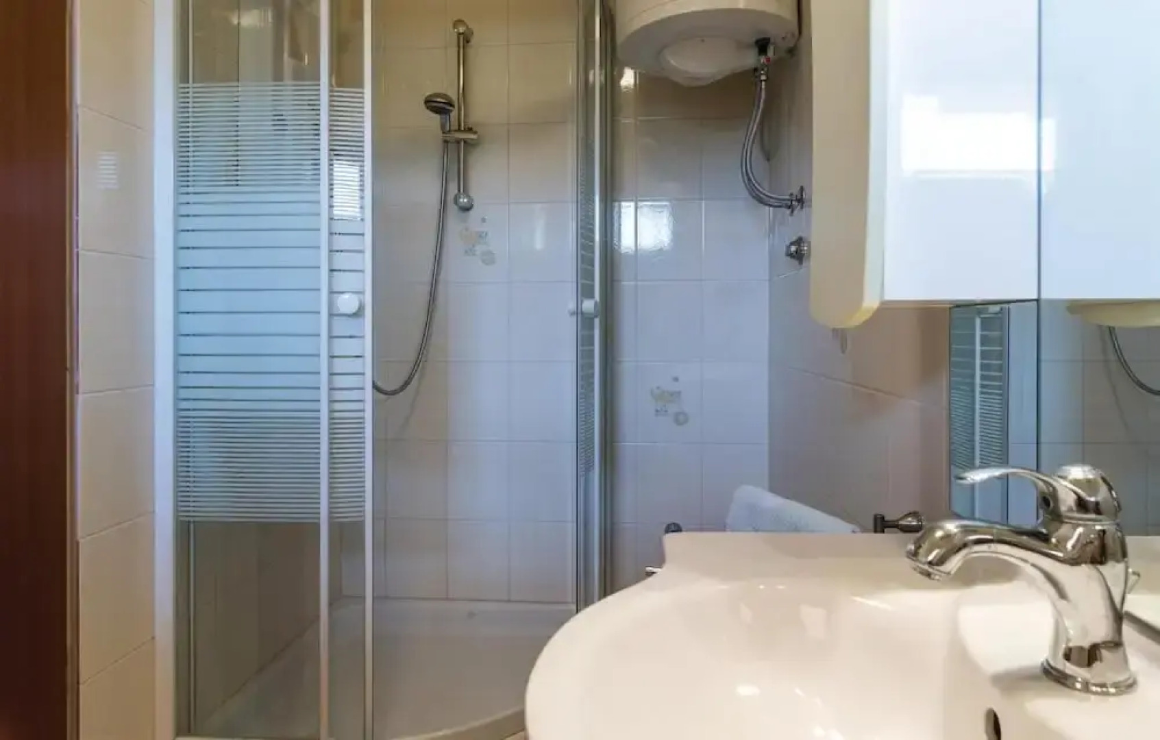 Beautiful Home in Peruski With Wifi and 1 Bedrooms