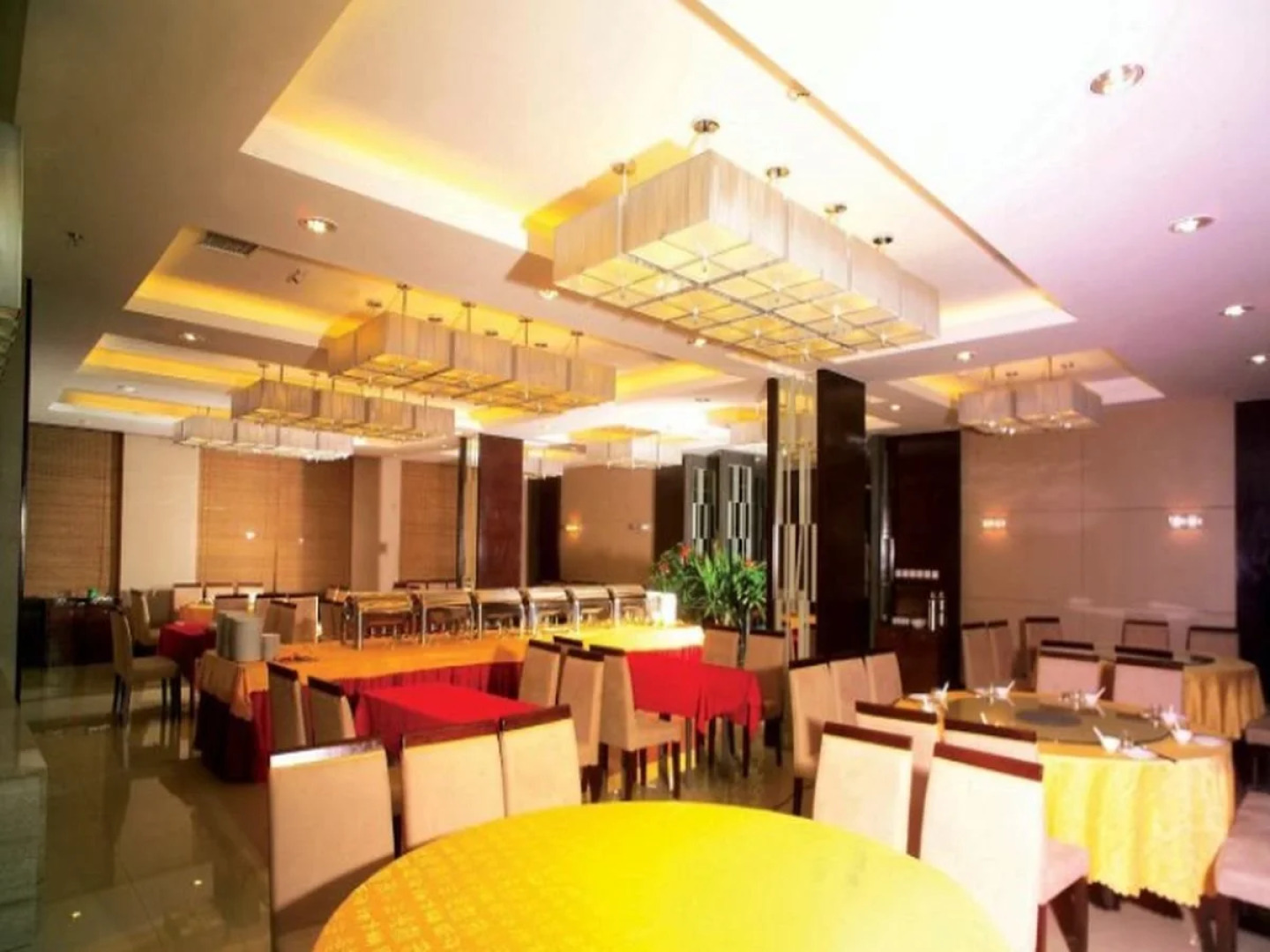 Longda Holiday Hotel