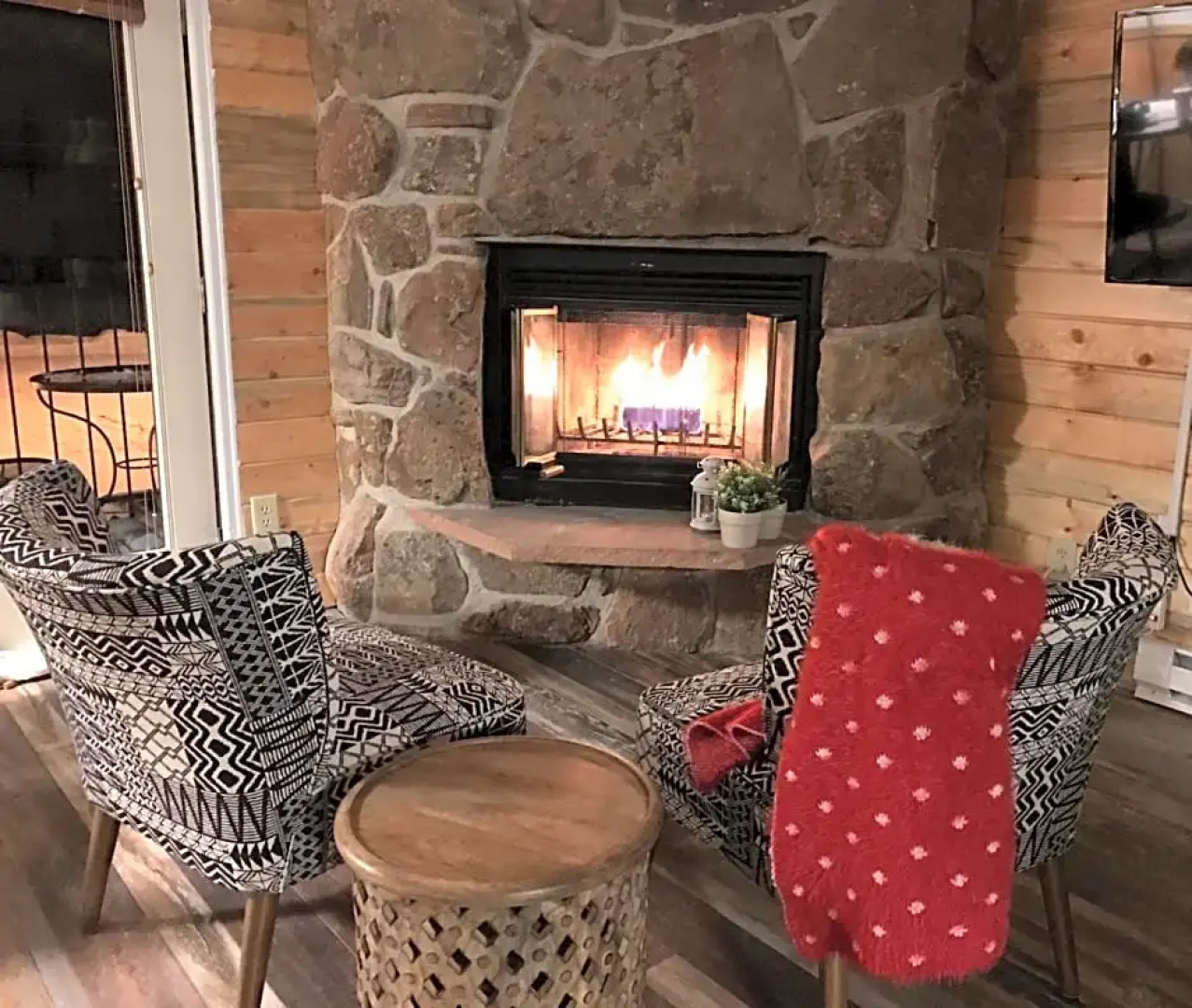 DOCO Rocky Mountain Vacation Rental-Queen Studio with Resort Amenities