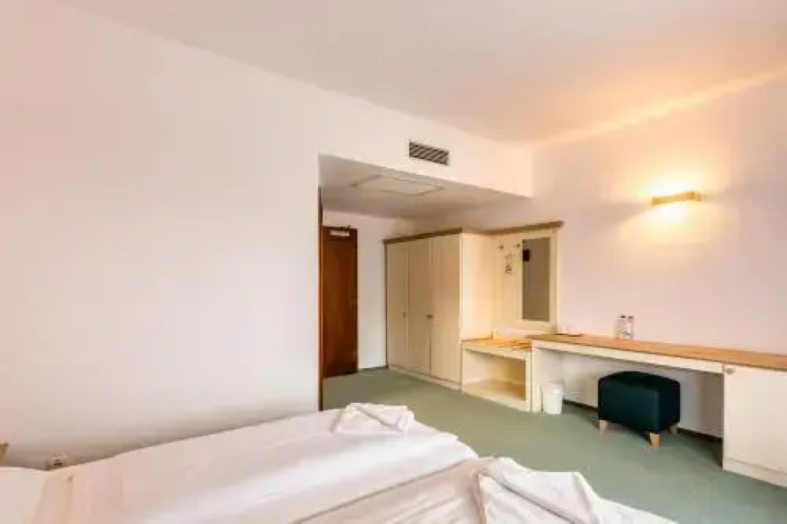 Complex Pastravaria Albota