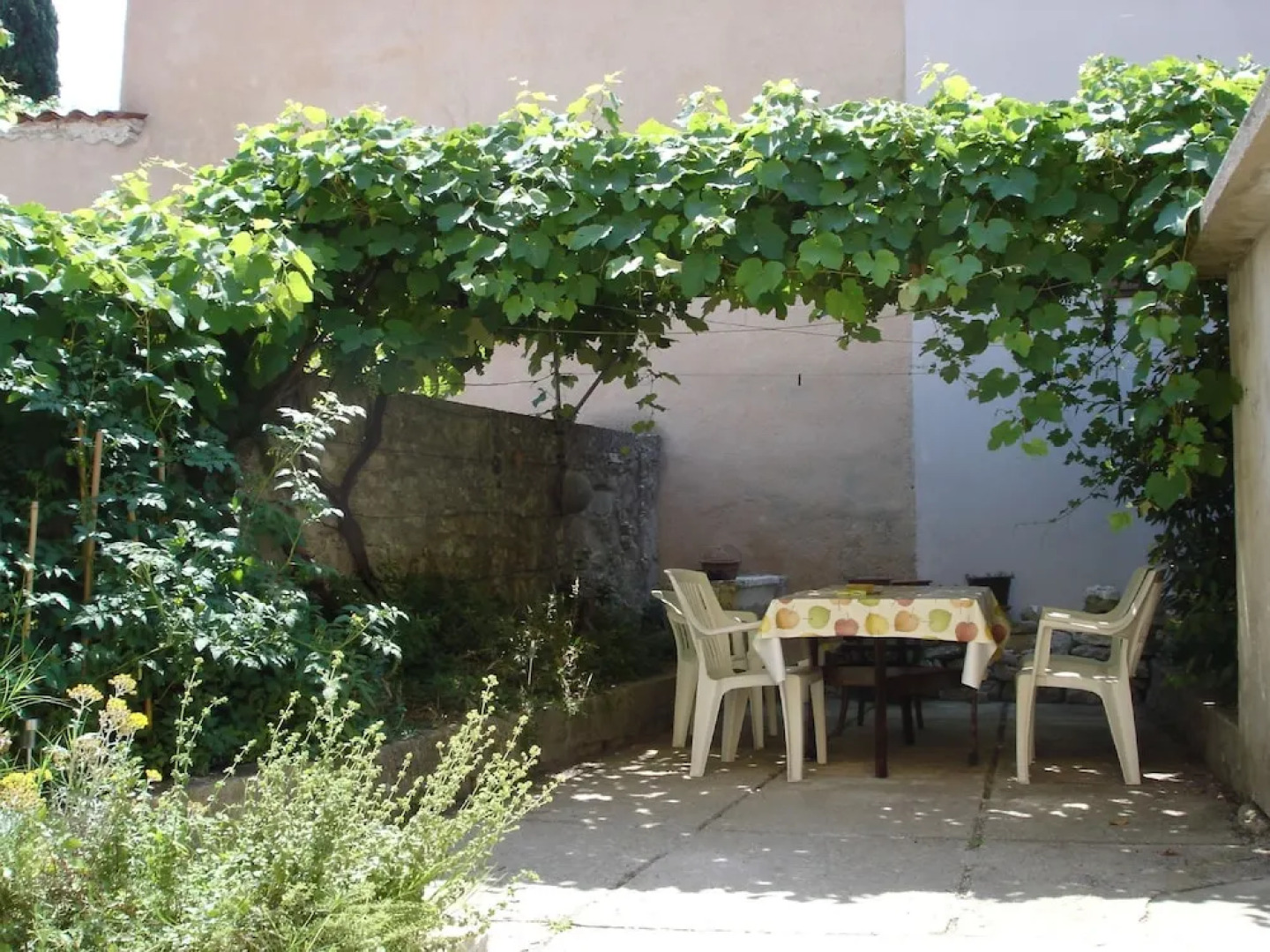 Spacious Holiday Home on Croatian Islands With Sea View