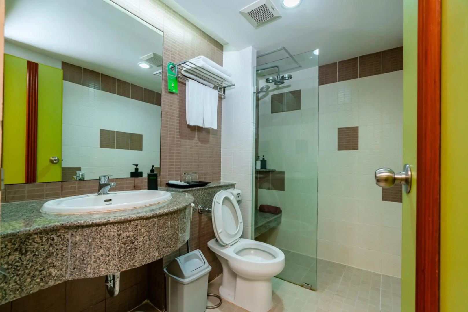 Long Beach Cha-Am Hotel