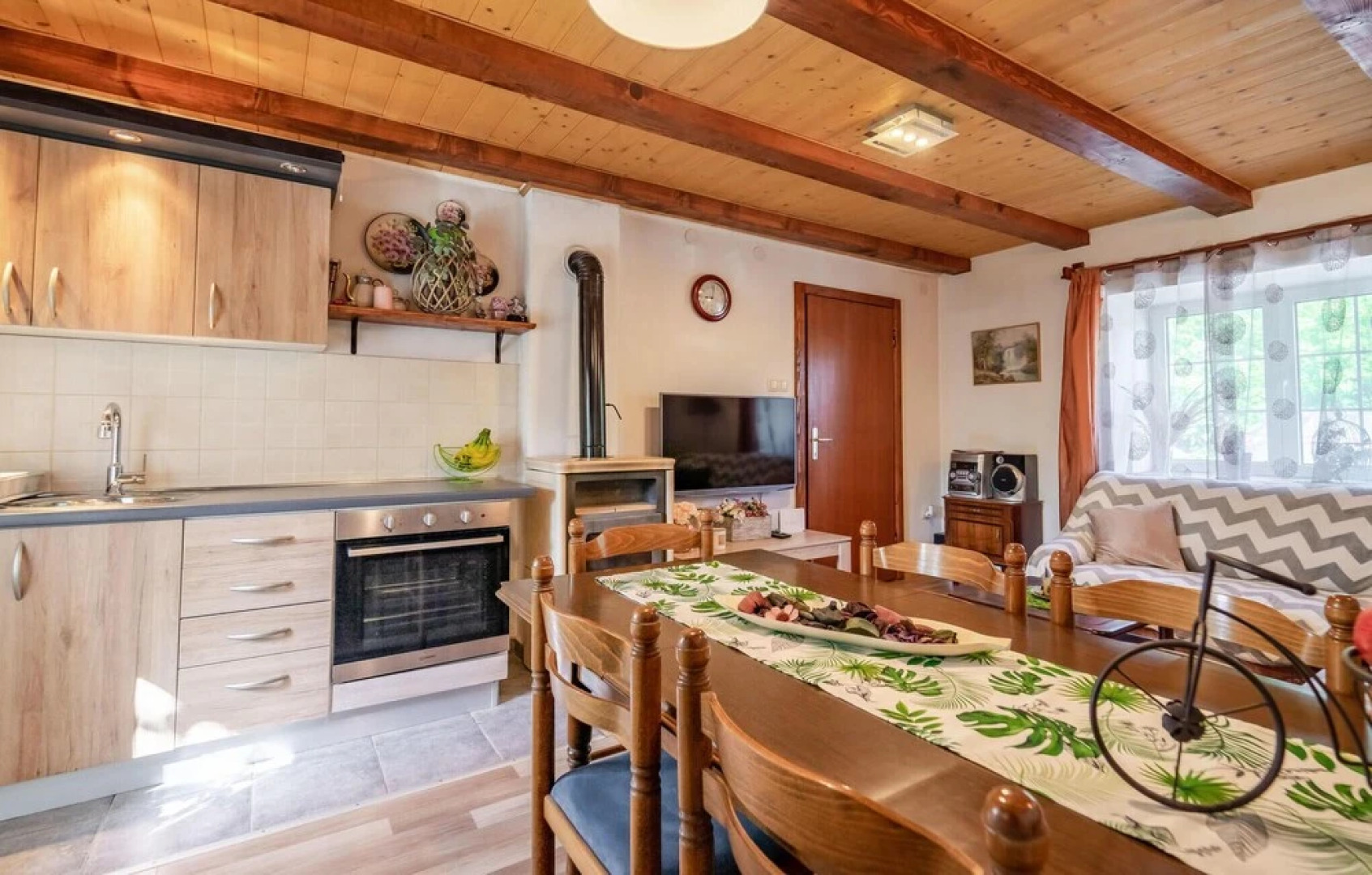 Stunning Home in Fuzine With Wifi and 2 Bedrooms