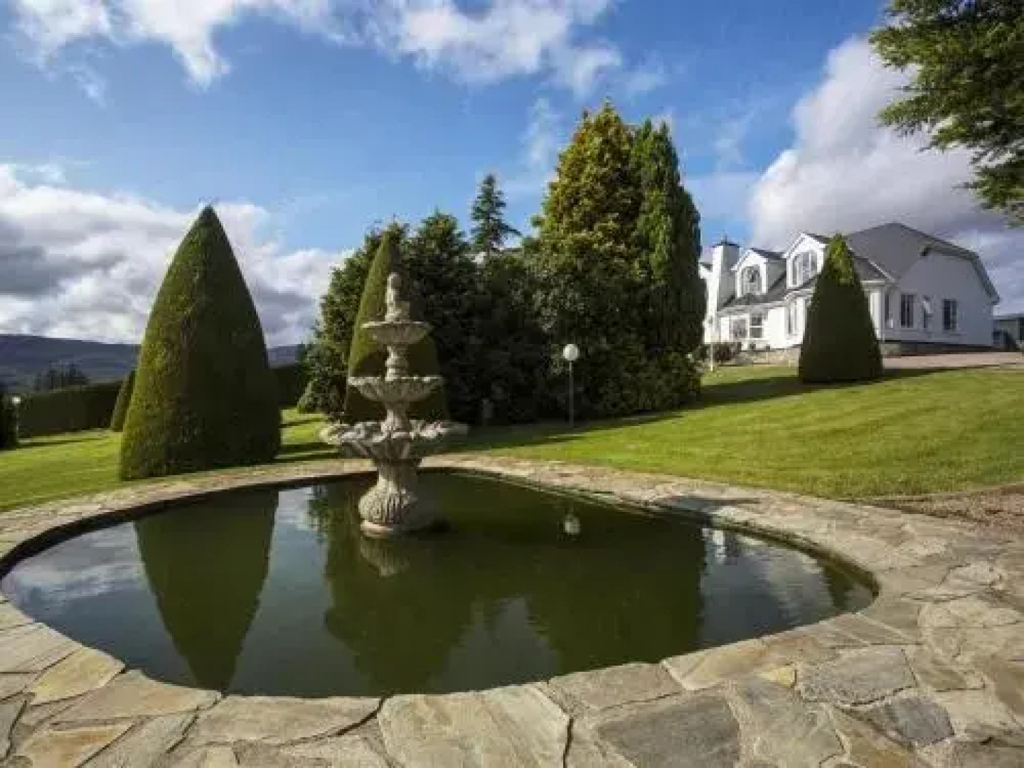 The Arches Country House