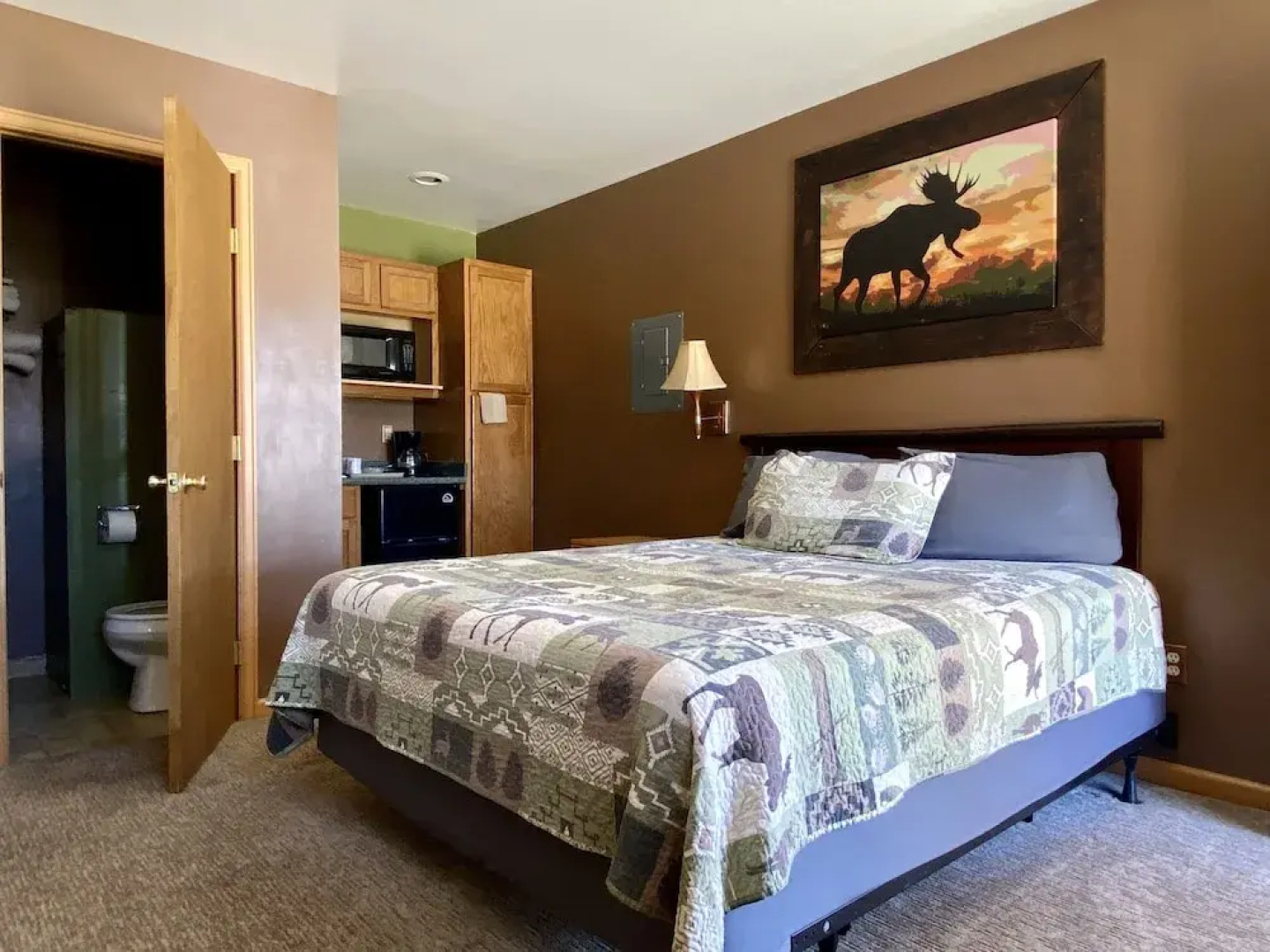Moosehead Lodge & Cabins