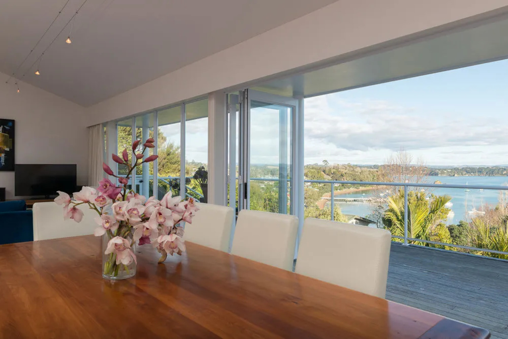 Russell View Apartments