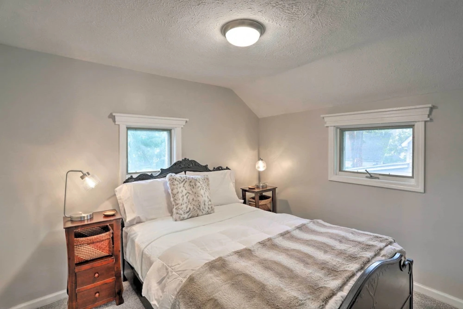 Pet-friendly Home - 1/2 Mi to Downtown Willoughby!