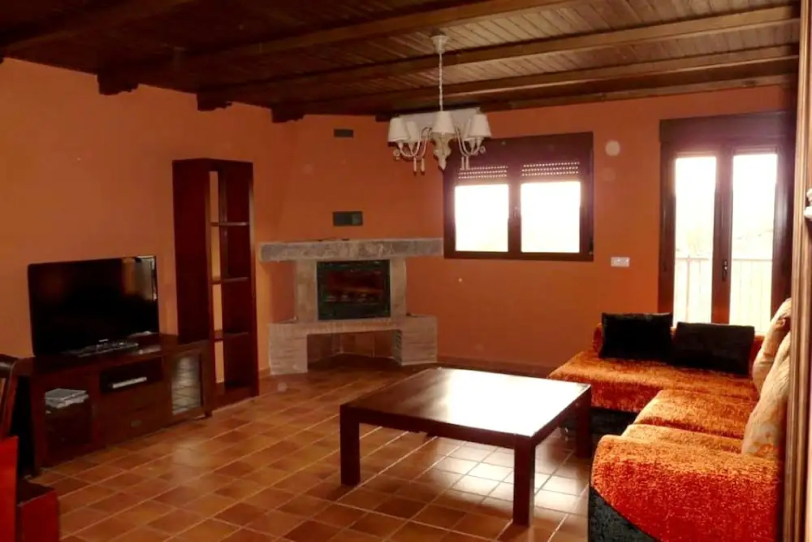 House With 6 Bedrooms in Villamiel, With Wonderful Mountain View and Enclosed Garden