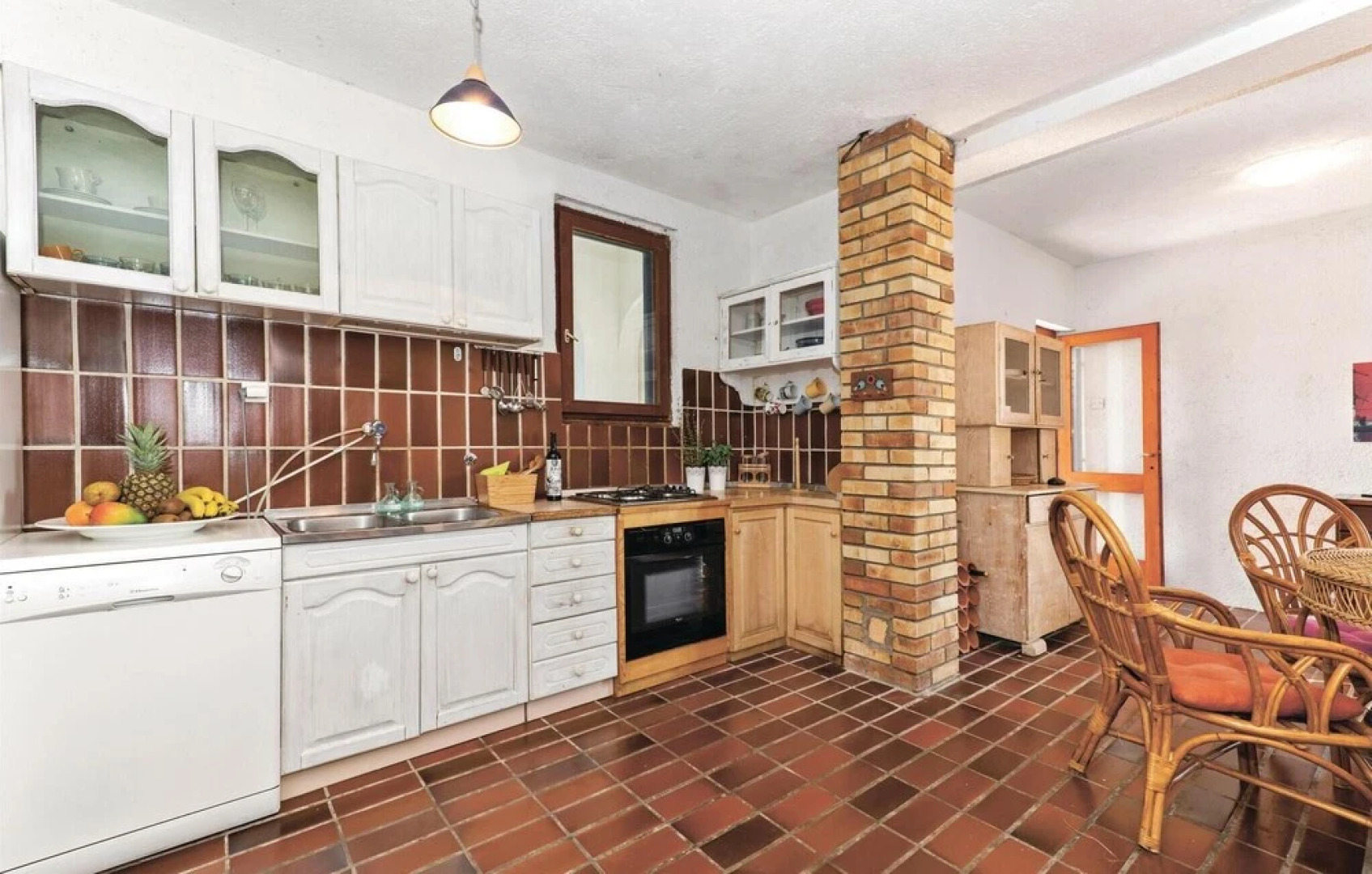 Awesome Home in Zaboric With 5 Bedrooms and Internet