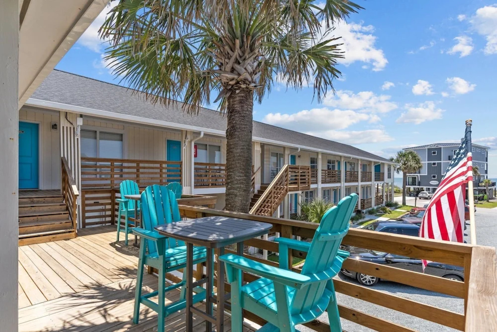 The Beach House Motel & Suites