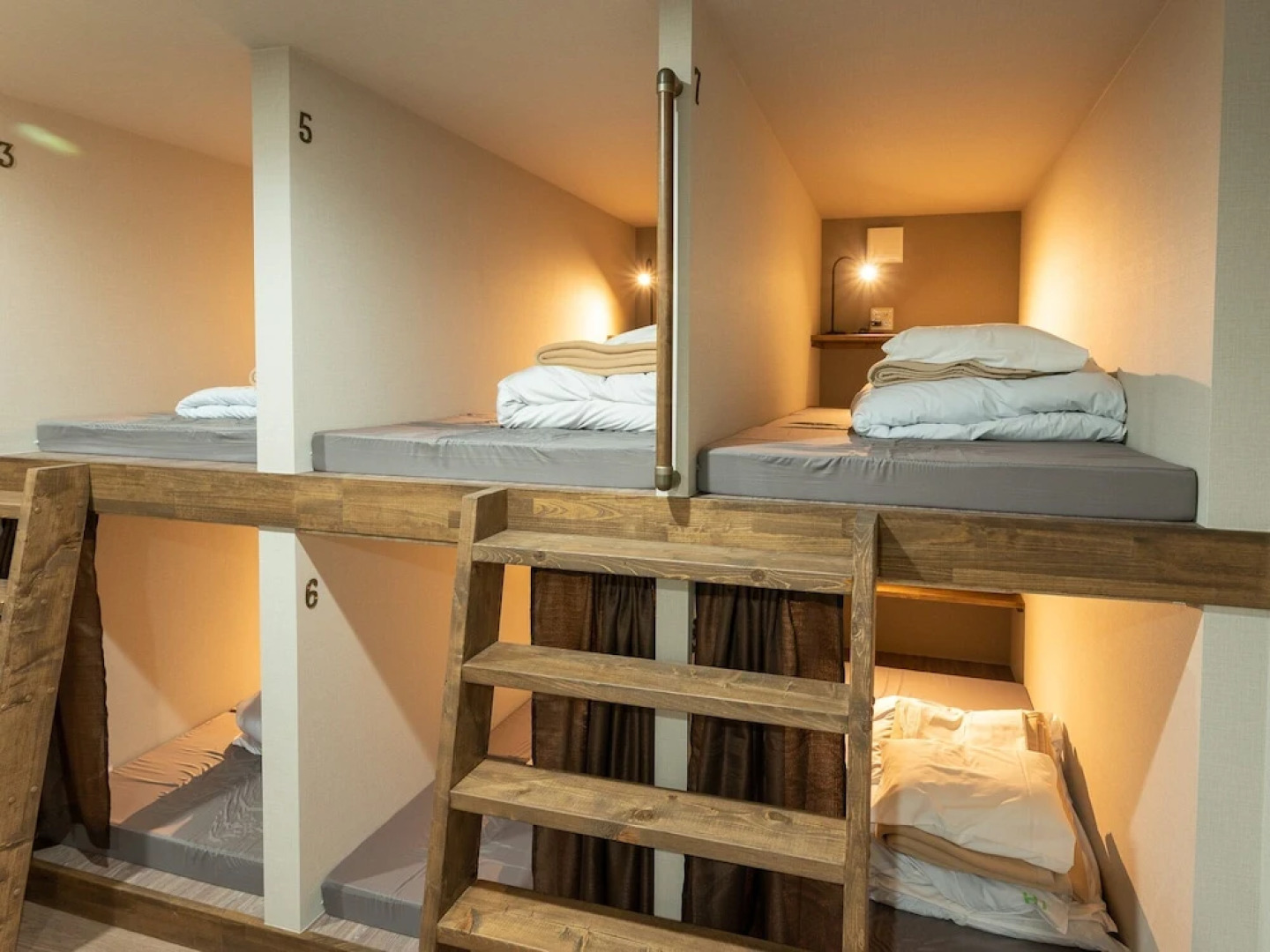 Mountain Lodge at 1,400m Hütte Jil Shirakabako