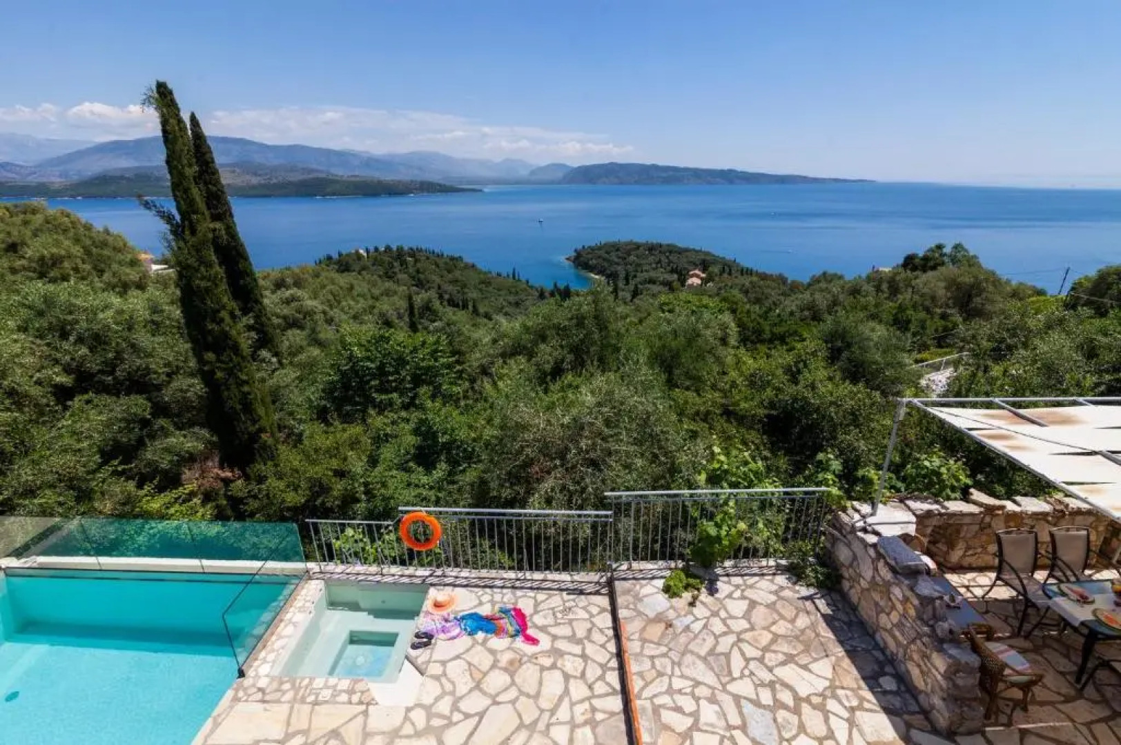 Scirocco And Folitsa Villas