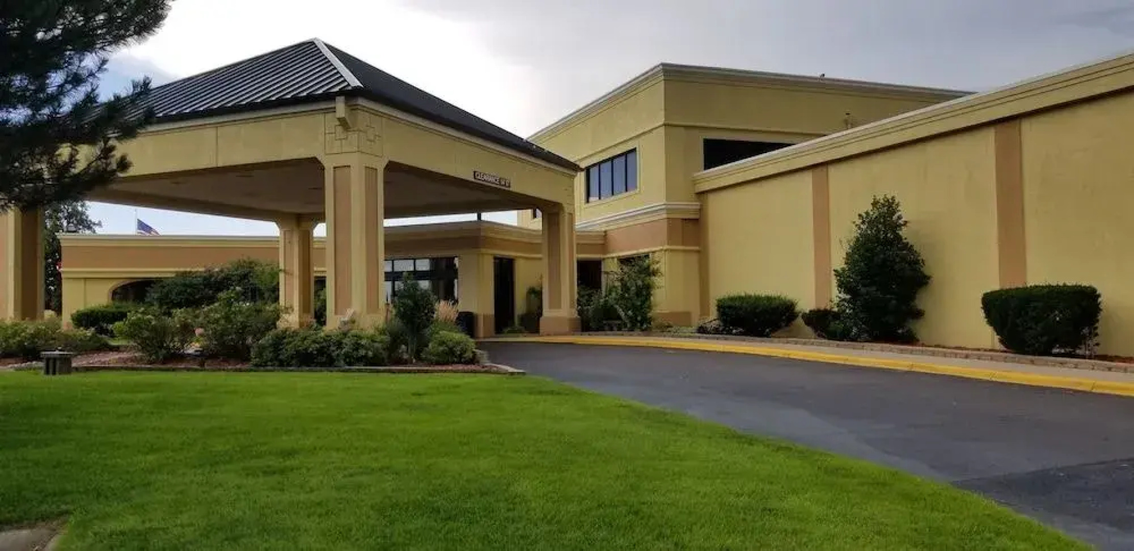 Ramada by Wyndham North Platte & Sandhills Convention Ctr