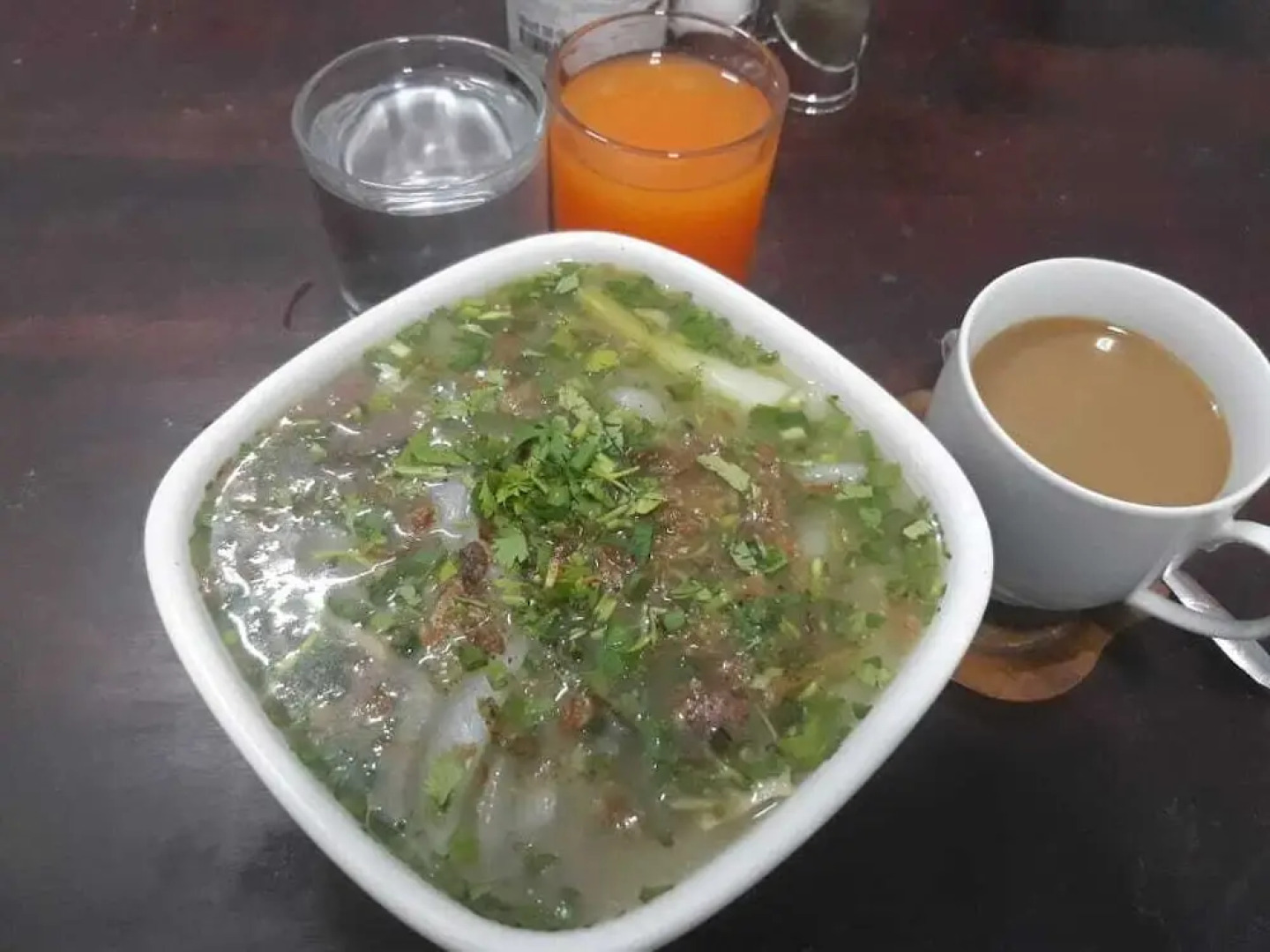 Ba'mi thakhek hostel