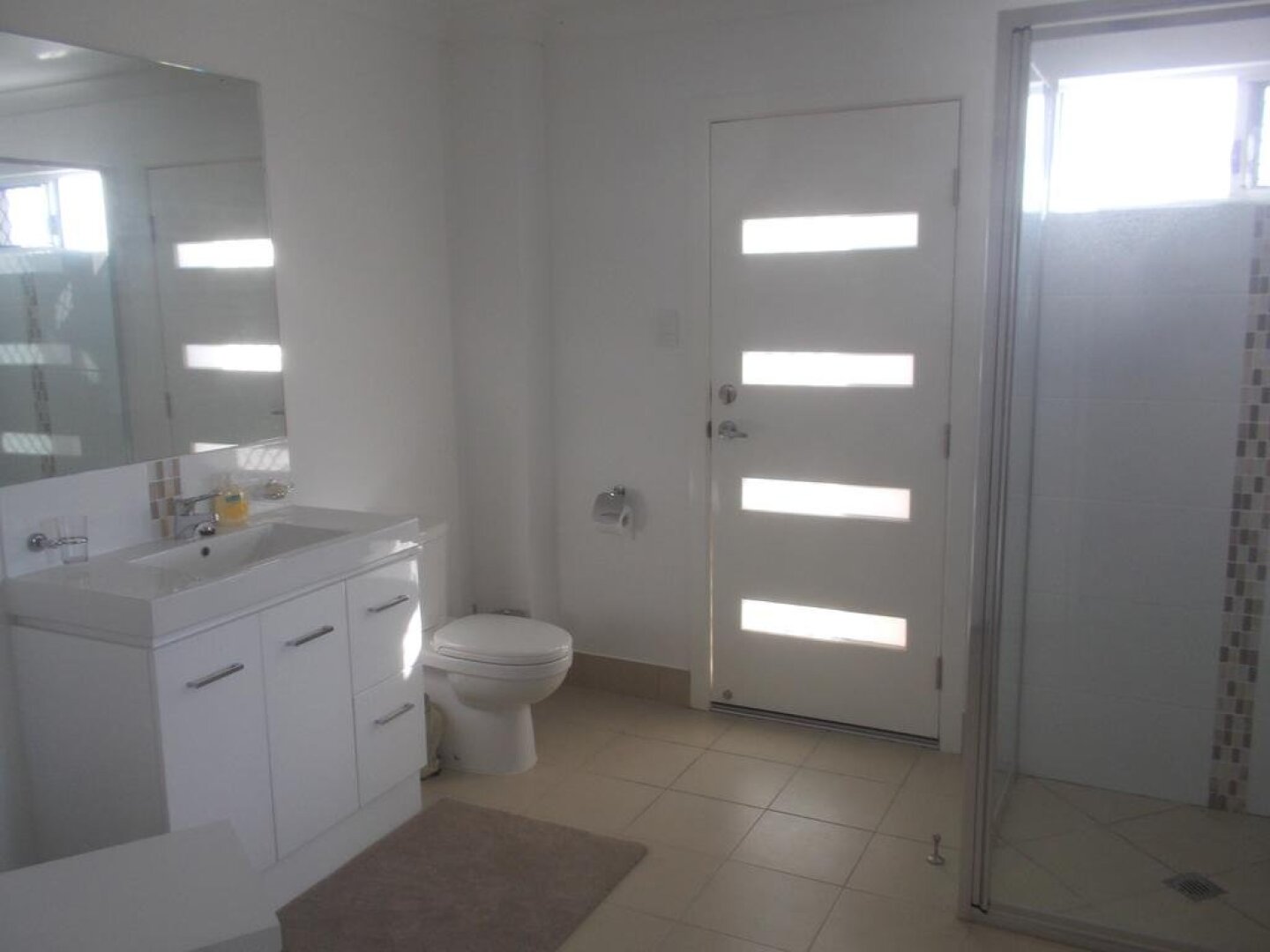 Bowen B&B Gallery on the Hill