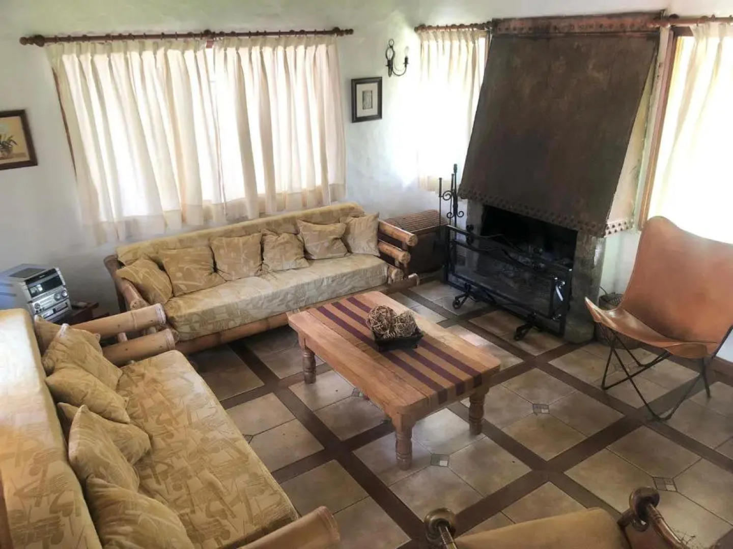 Amplia casa con piscina en Pinares