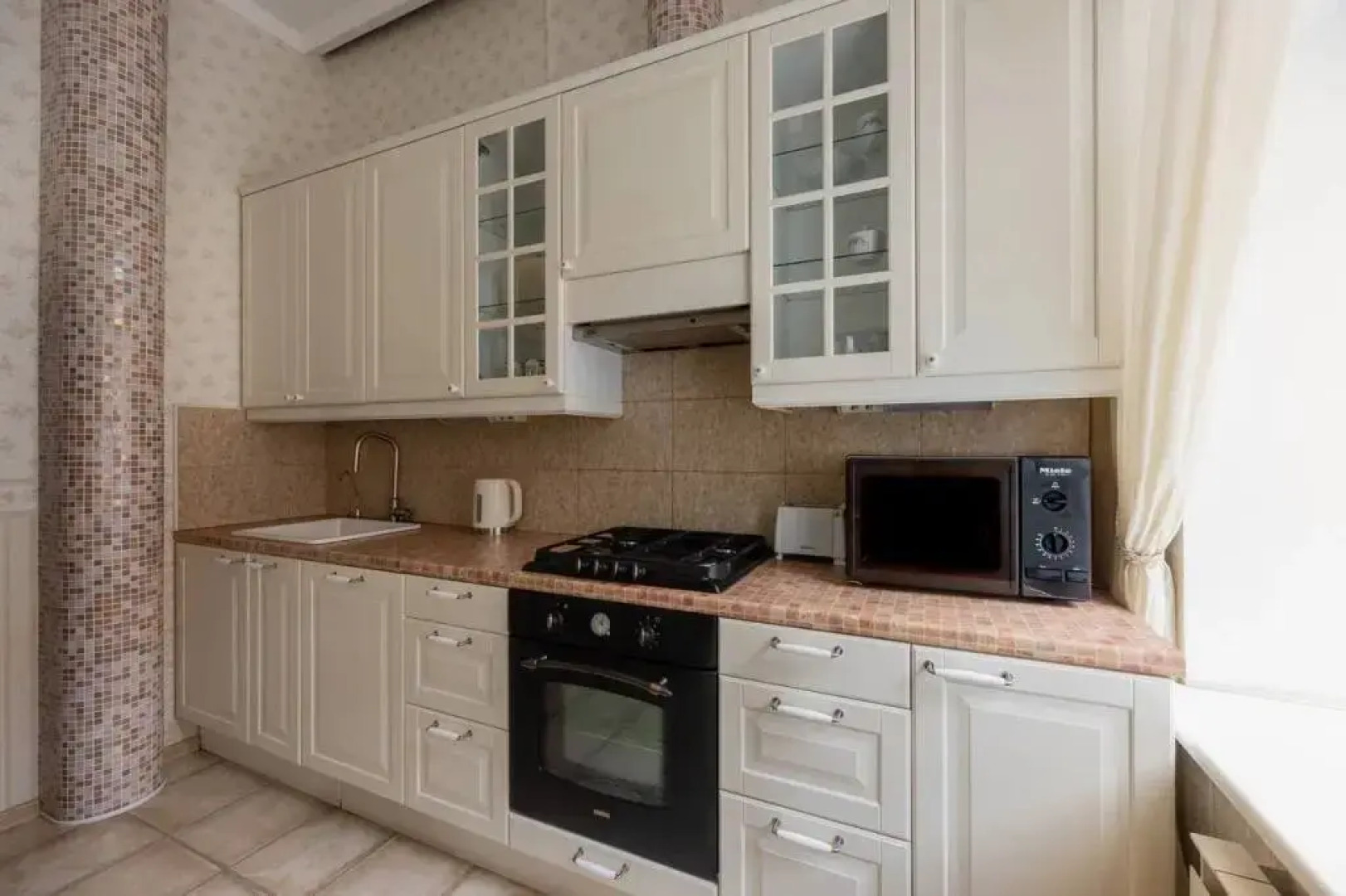 Бридж Таун Отель