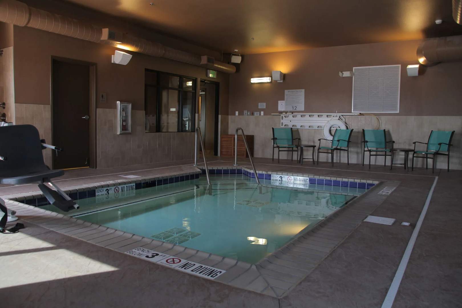 Teddy's Residential Suites Watford City