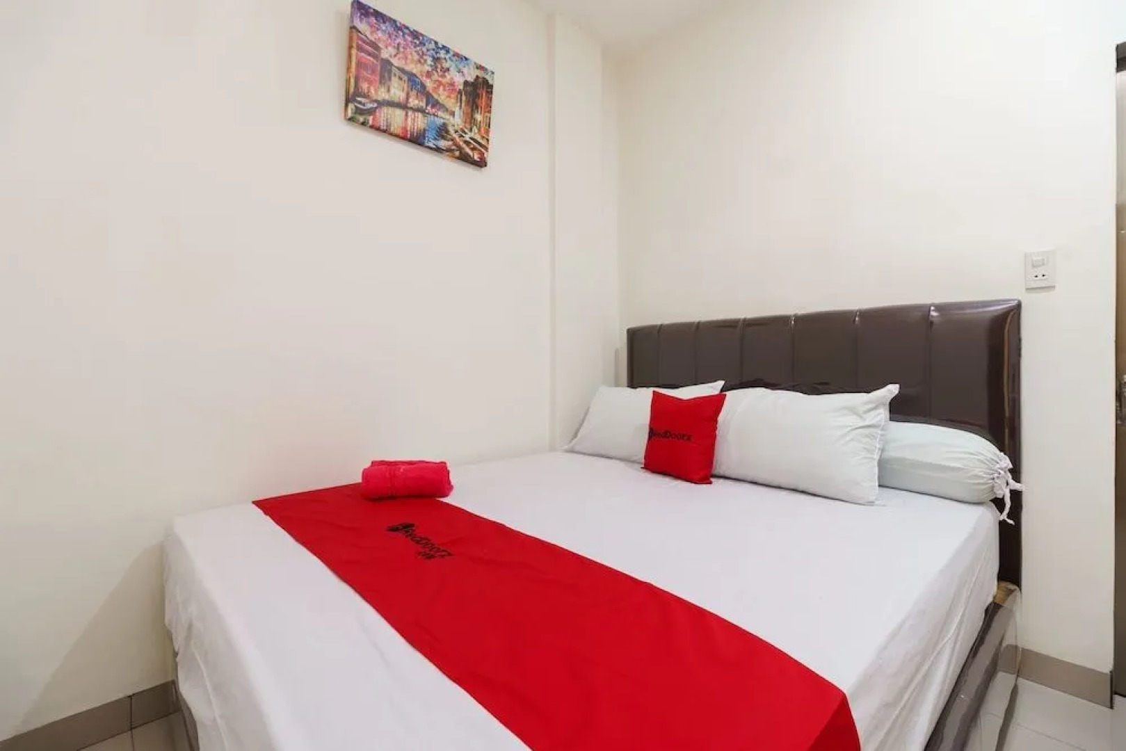 RedDoorz Syariah near Universitas Serambi Mekkah