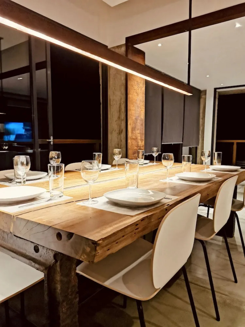 Modern 7 Bedrooms Villa on Private Beach Access