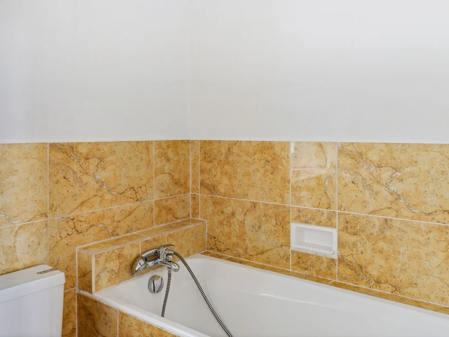 Guest room in a lavish castle in Allier