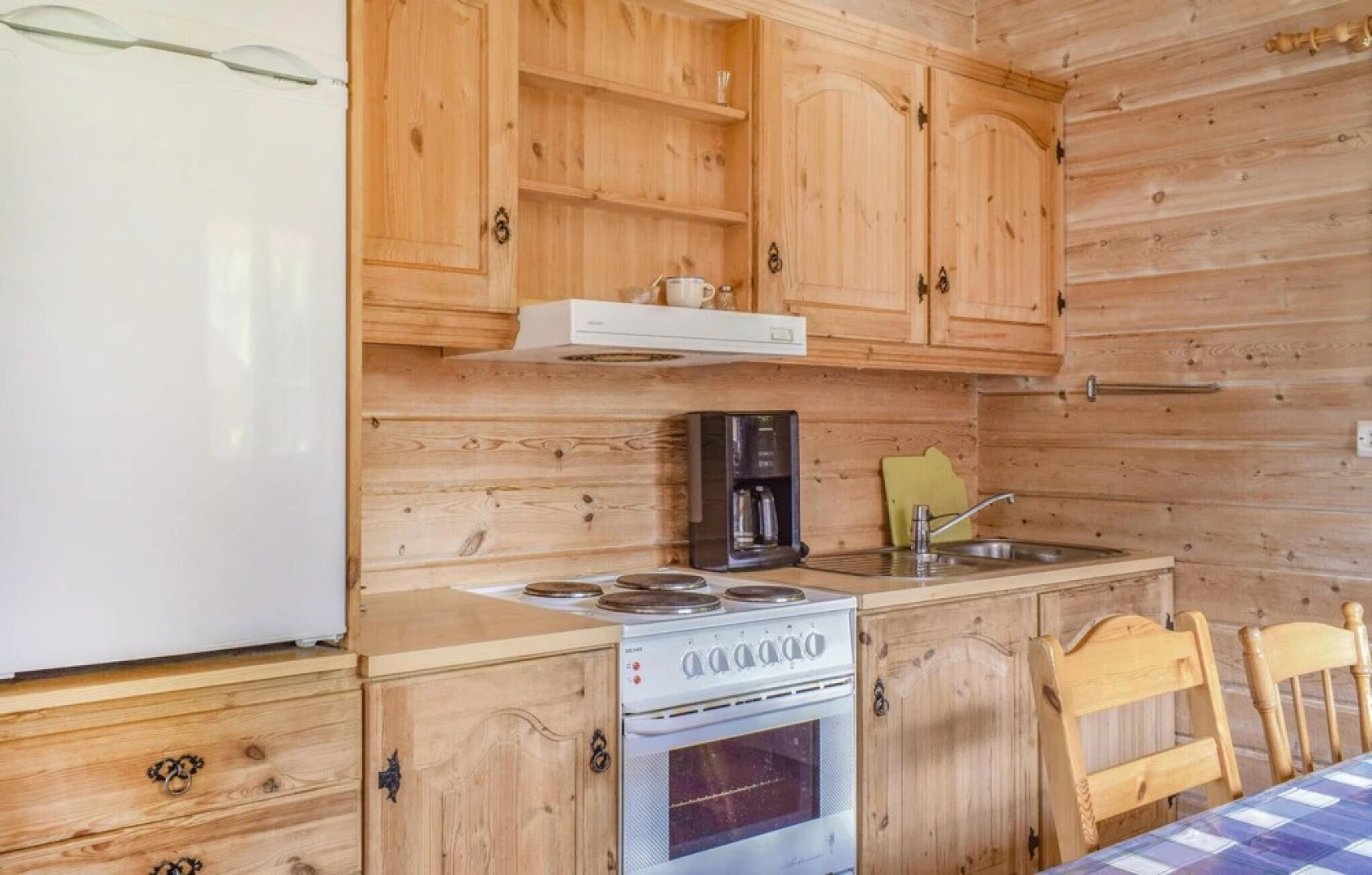 Beautiful Home in Olden With 3 Bedrooms and Wifi