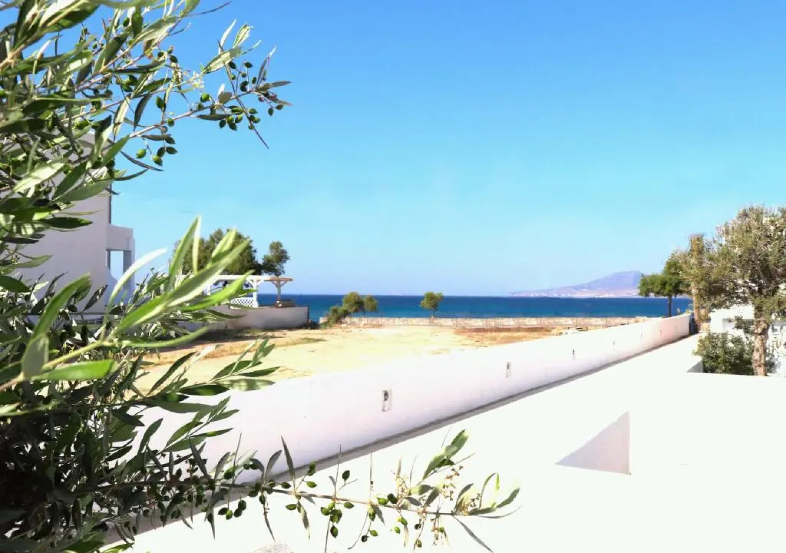 The Nine Graces - Agios Prokopios Beach Villas with Private Swimming Pools