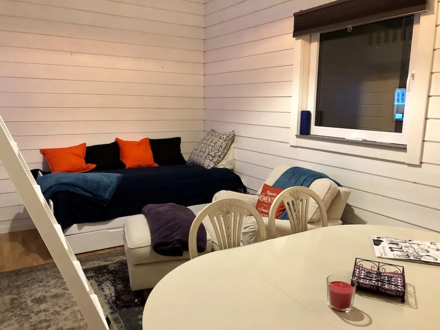 Hills Loft Cottage with Sauna