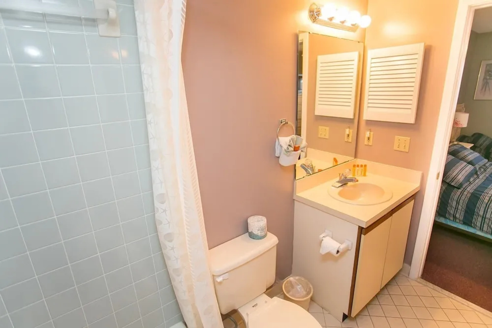 Hibiscus Resort B 2 Bedroom Condo by MCM