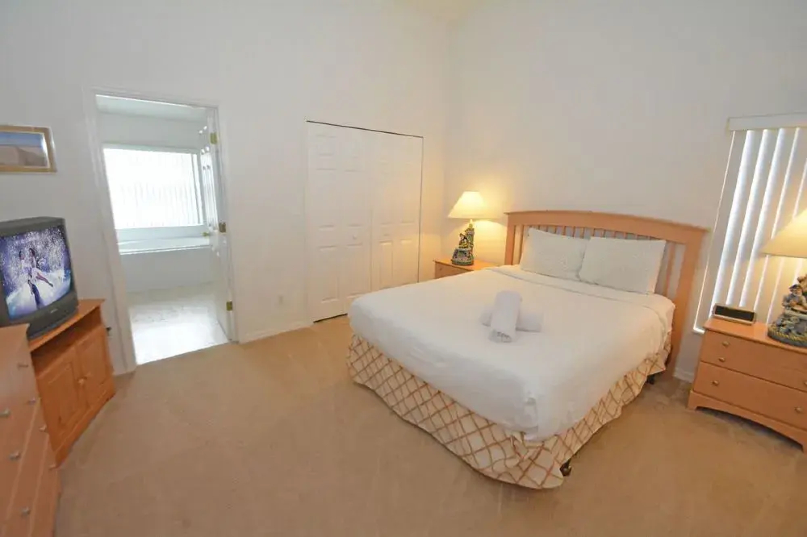 210PD Pine Top 4 Br home by RedAwning