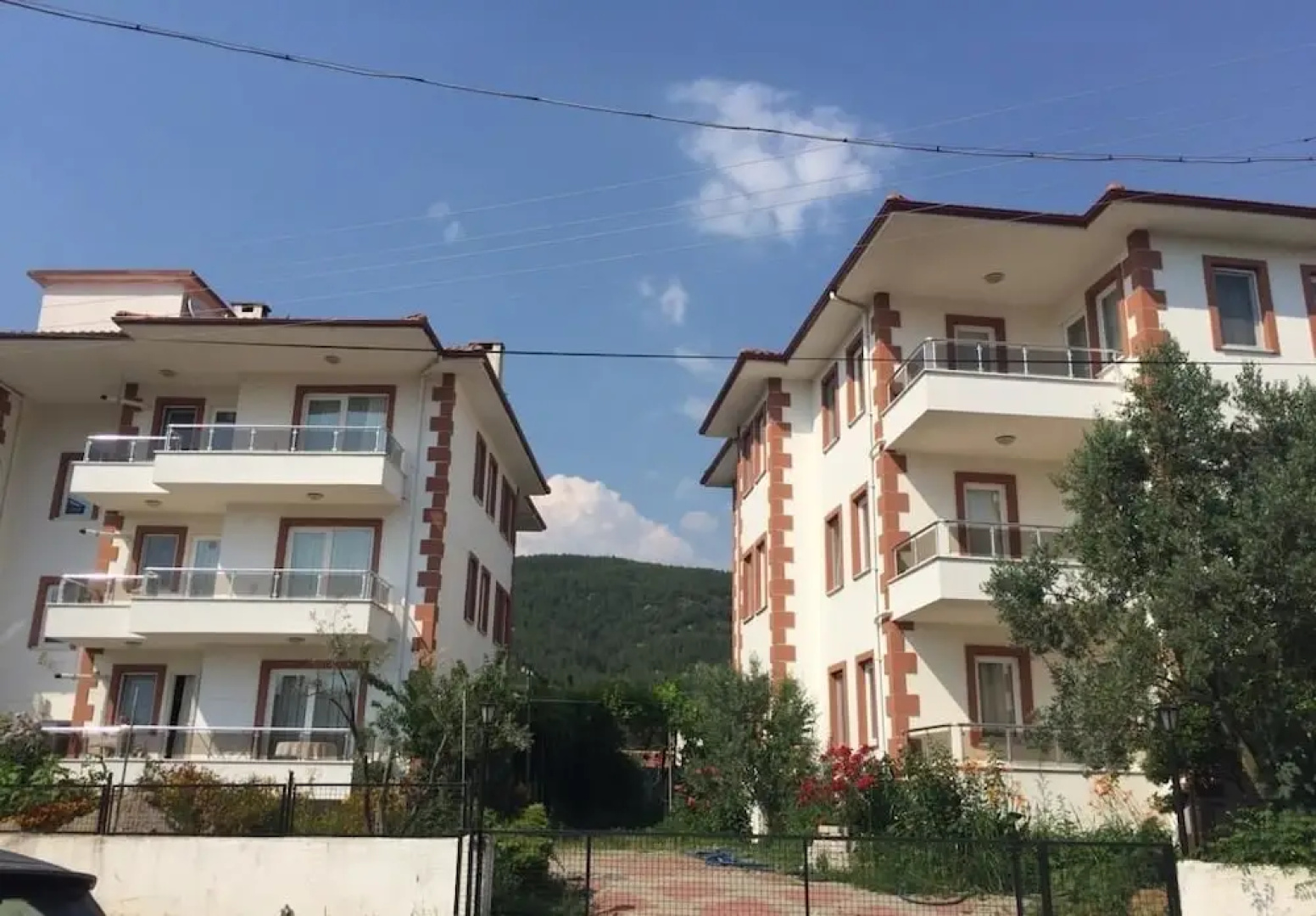 Ugurevler Apart