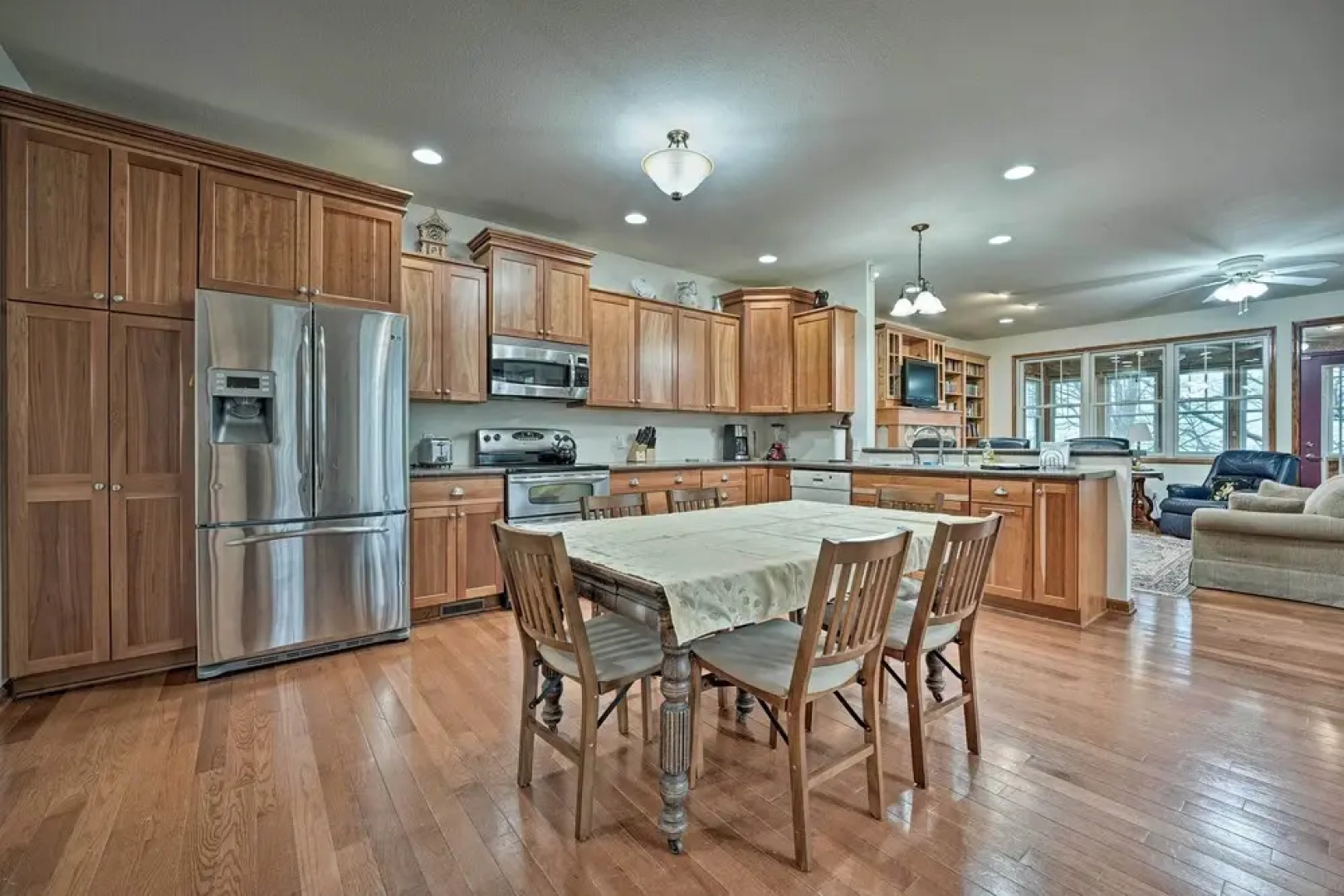 Lake Michigan Waterfront Home: 1 Mile to Downtown!