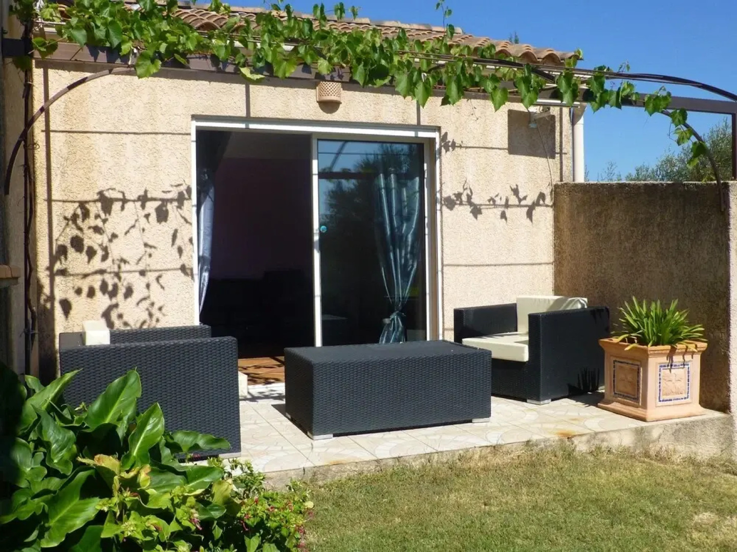 Villa With 4 Bedrooms in Roquemaure, With Private Pool, Enclosed Garde