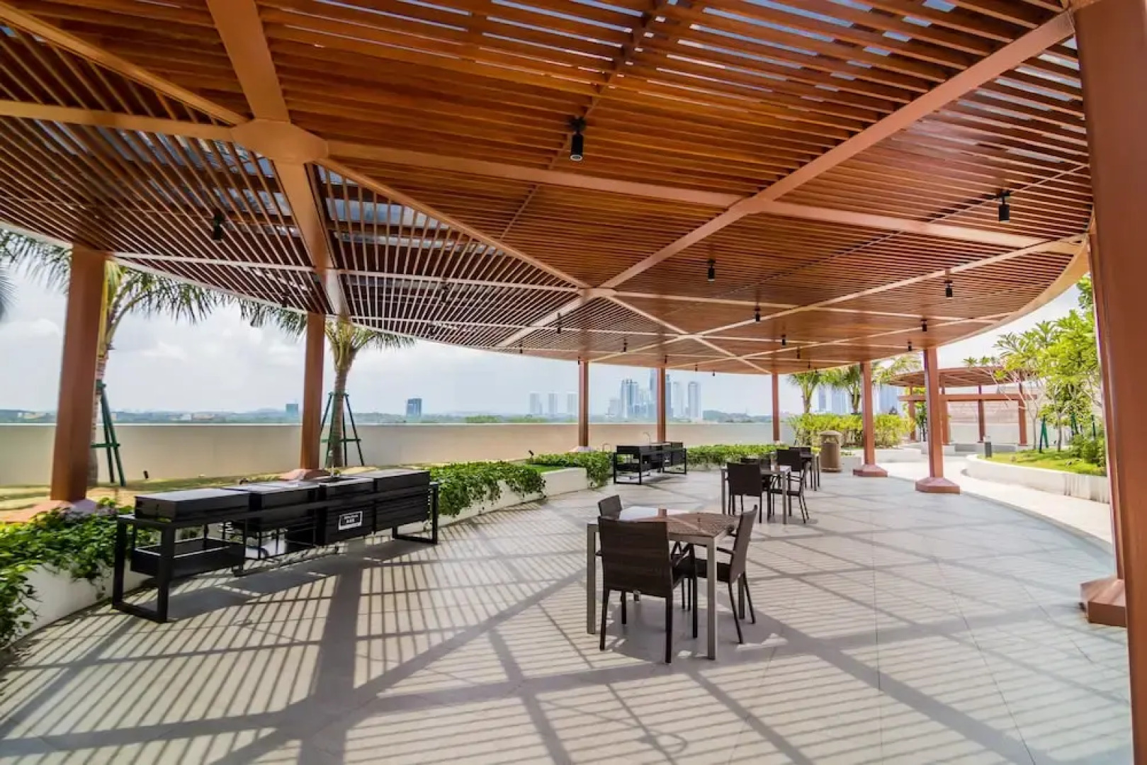 Almas Suites by Subhome