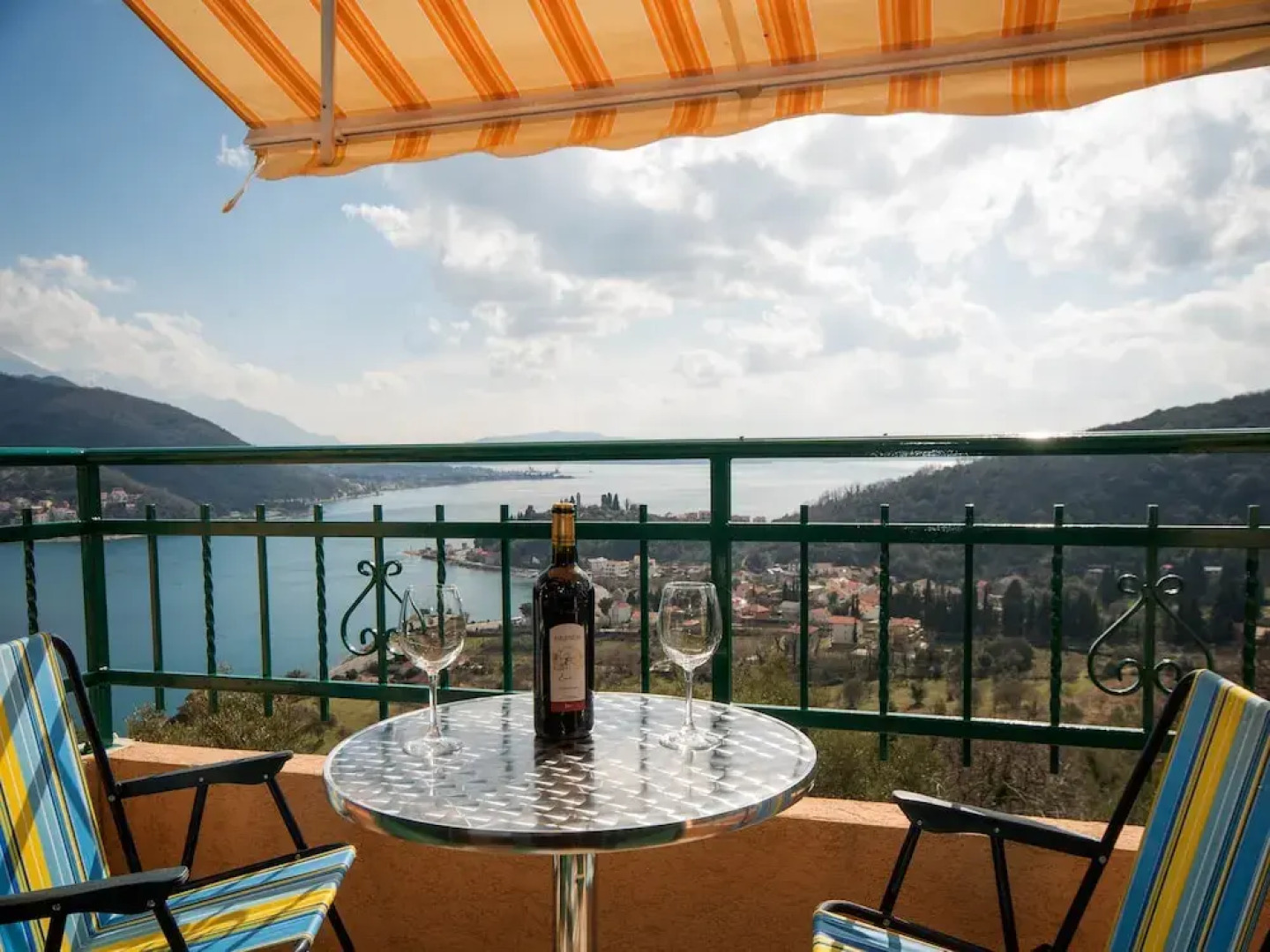 Holiday Homes Sunny Hill