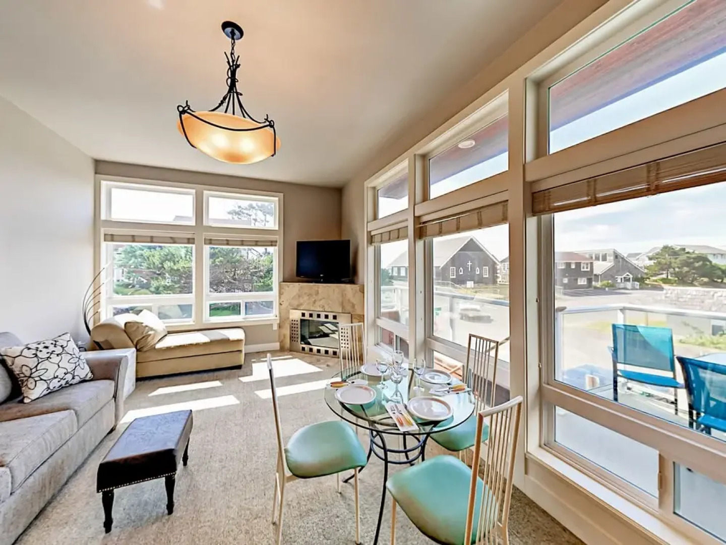 300-310 South Pacific St Townhouse Units, 1, 2 and 3 3 Bedrooms 3.5 Ba