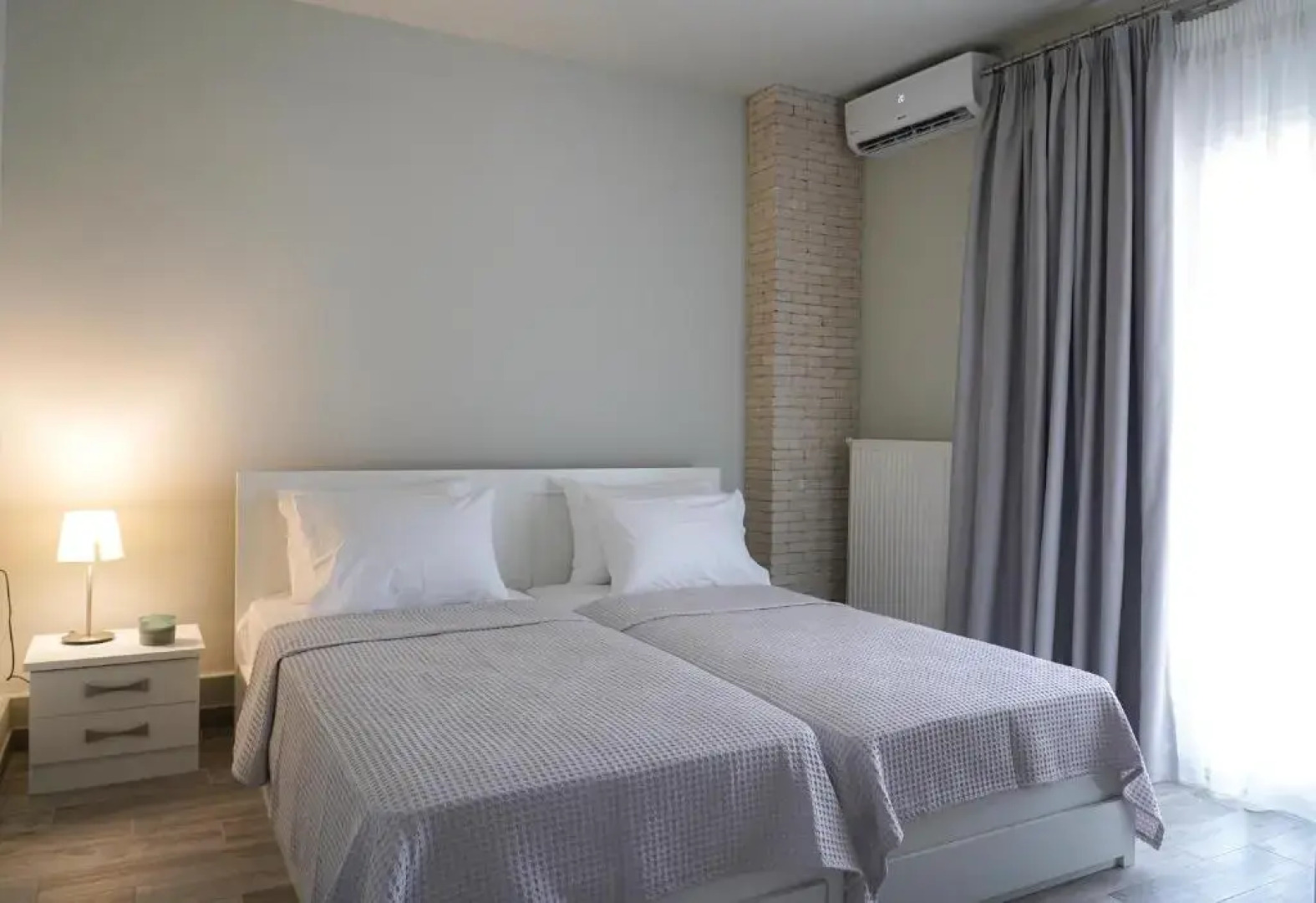 Niki's House Apartments By The Sea