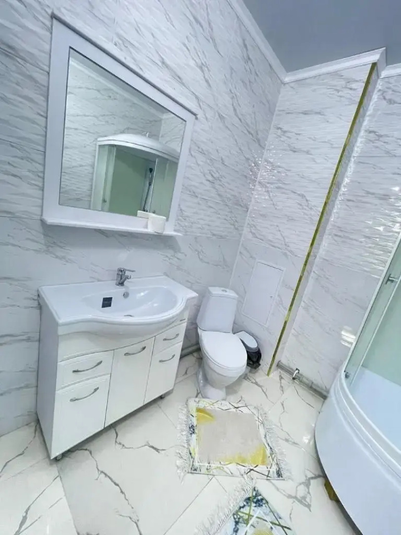 Апартаменты на улице Таумуша Жумагалиева 10 блок 4