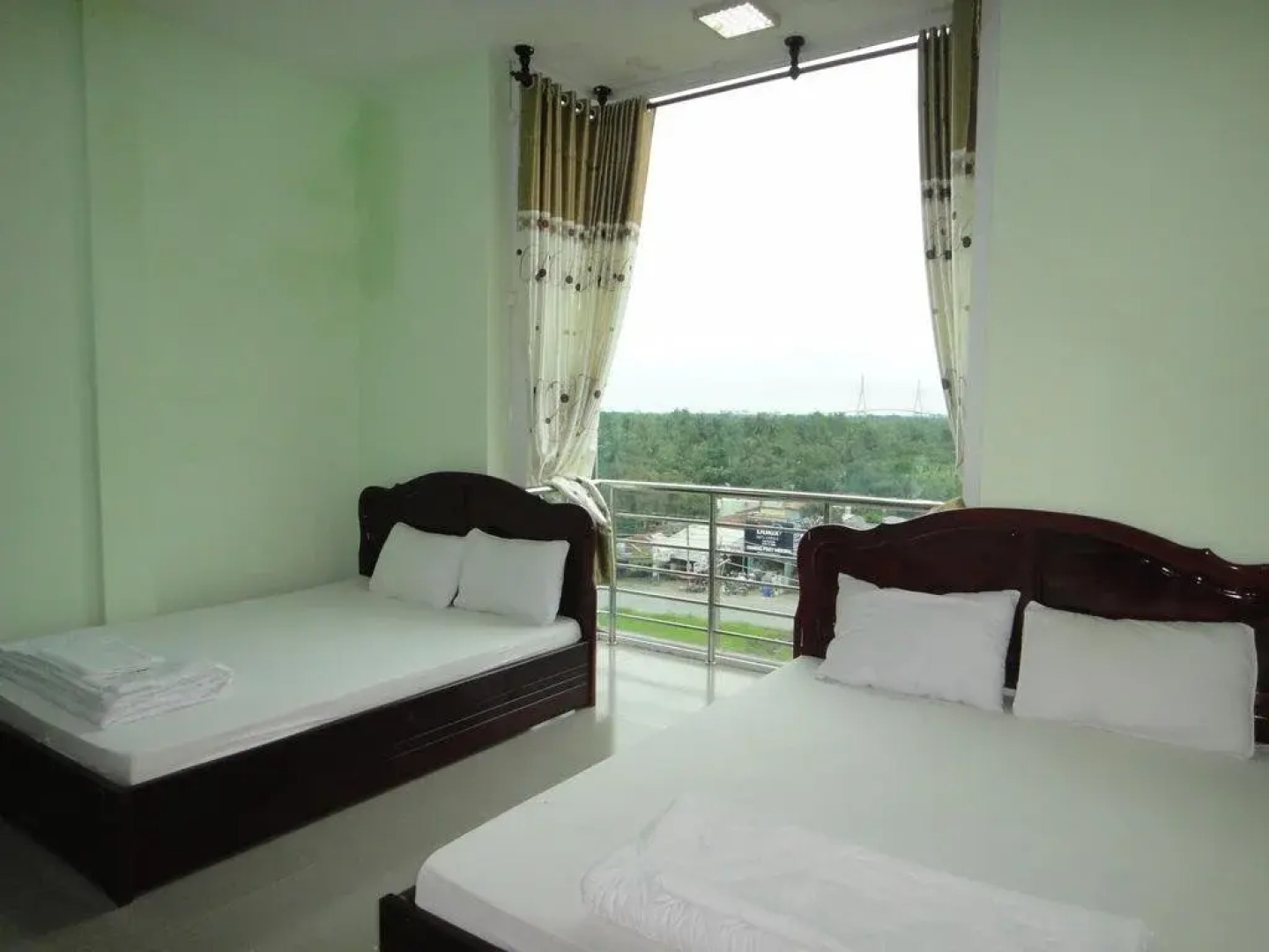Phat Thinh Hotel Guesthouse