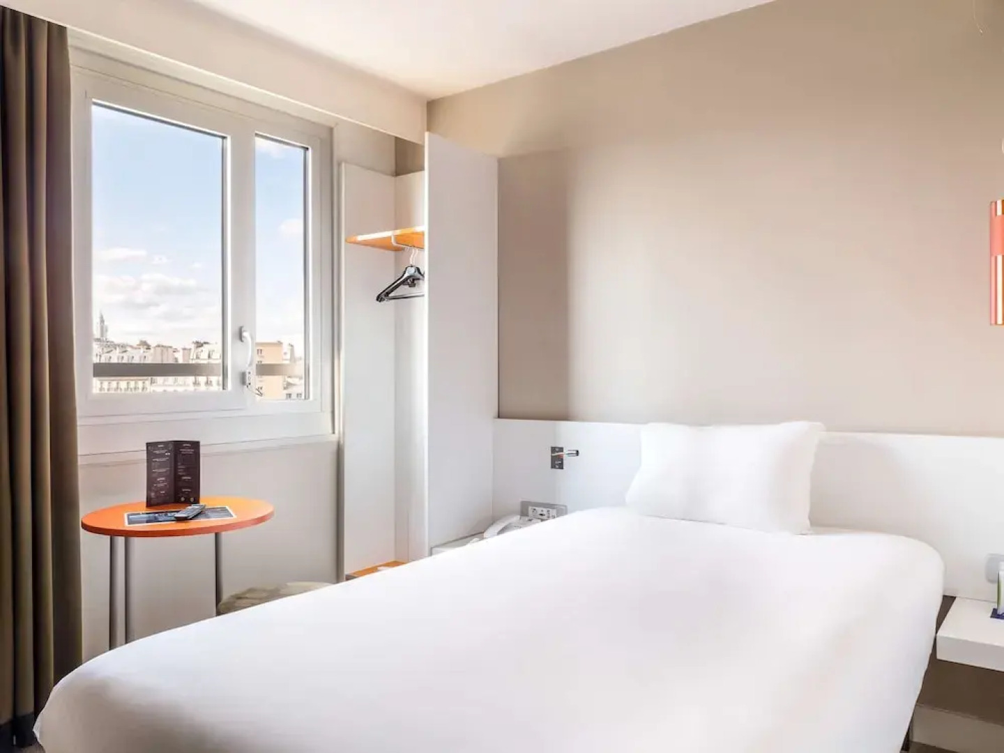 ibis Styles Paris Gare de l'Est Château Landon