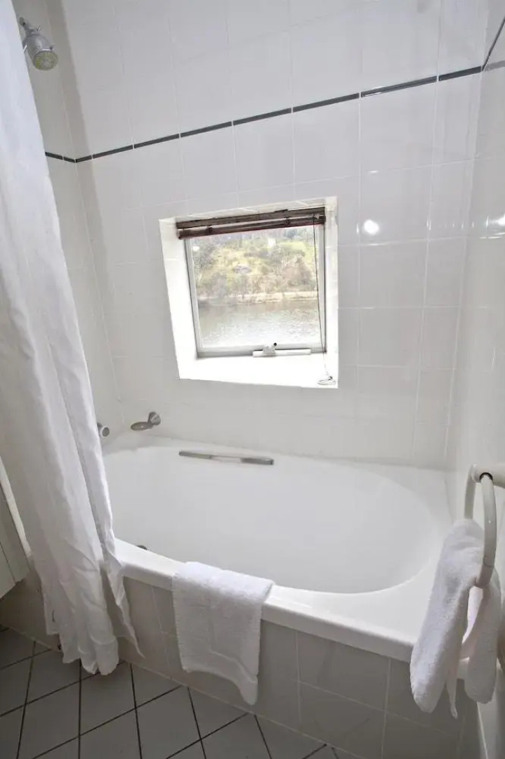 Oaks Lake Crackenback Resort