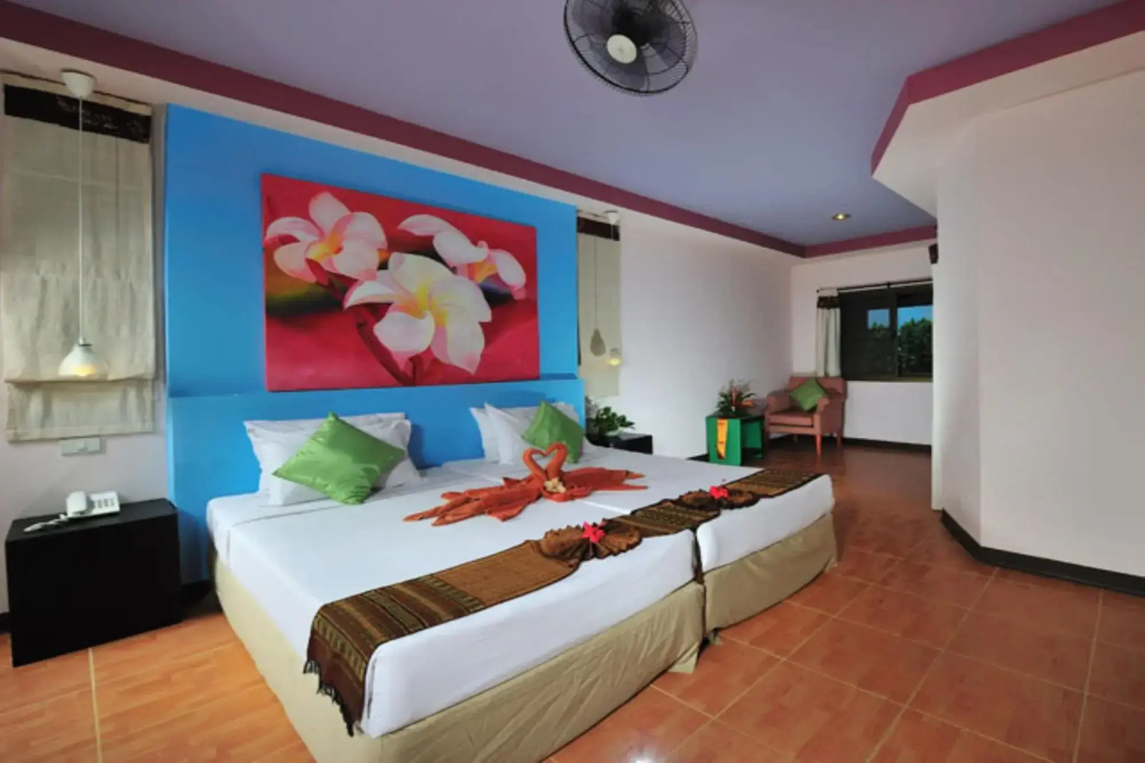 Koh Ngai Cliff Beach Resort