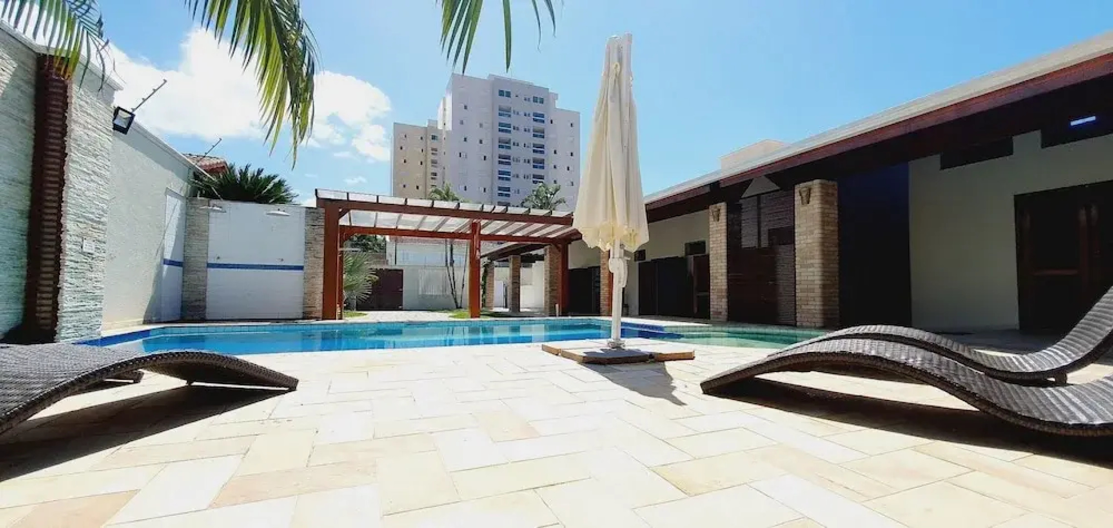 Casa com 6 Suites Praia dos Sonhos