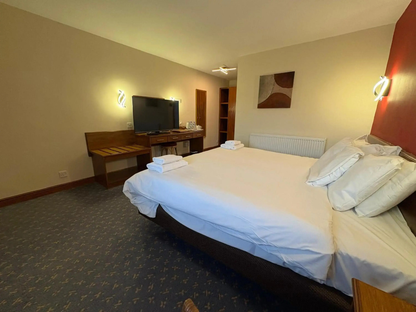 Tollgate Hotel & Leisure