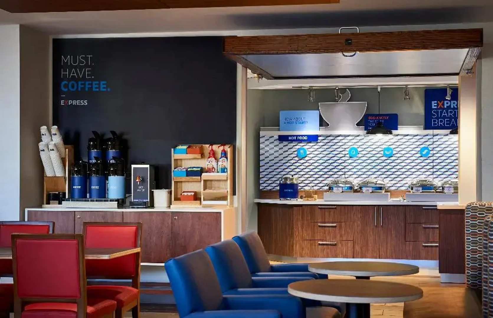 Holiday Inn Express & Suites Eau Claire West I-94 by IHG