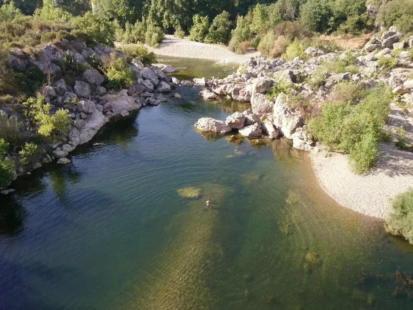 Attractive Holiday Home in Cessenon-sur-orb With Terrace