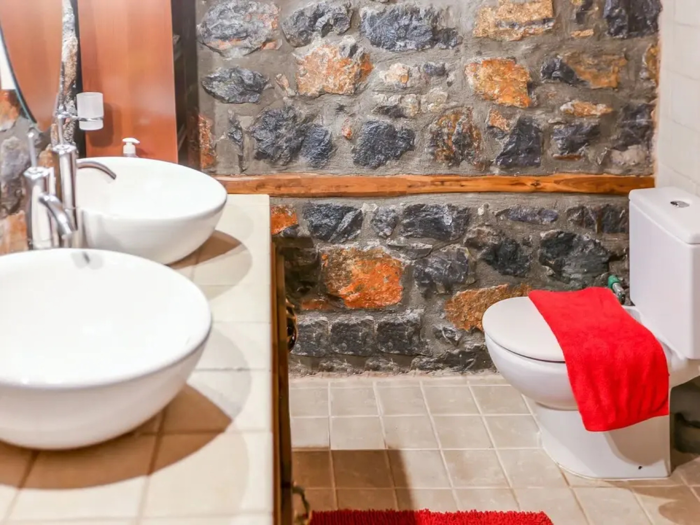 Quaint Holiday Home in Pella with Garden