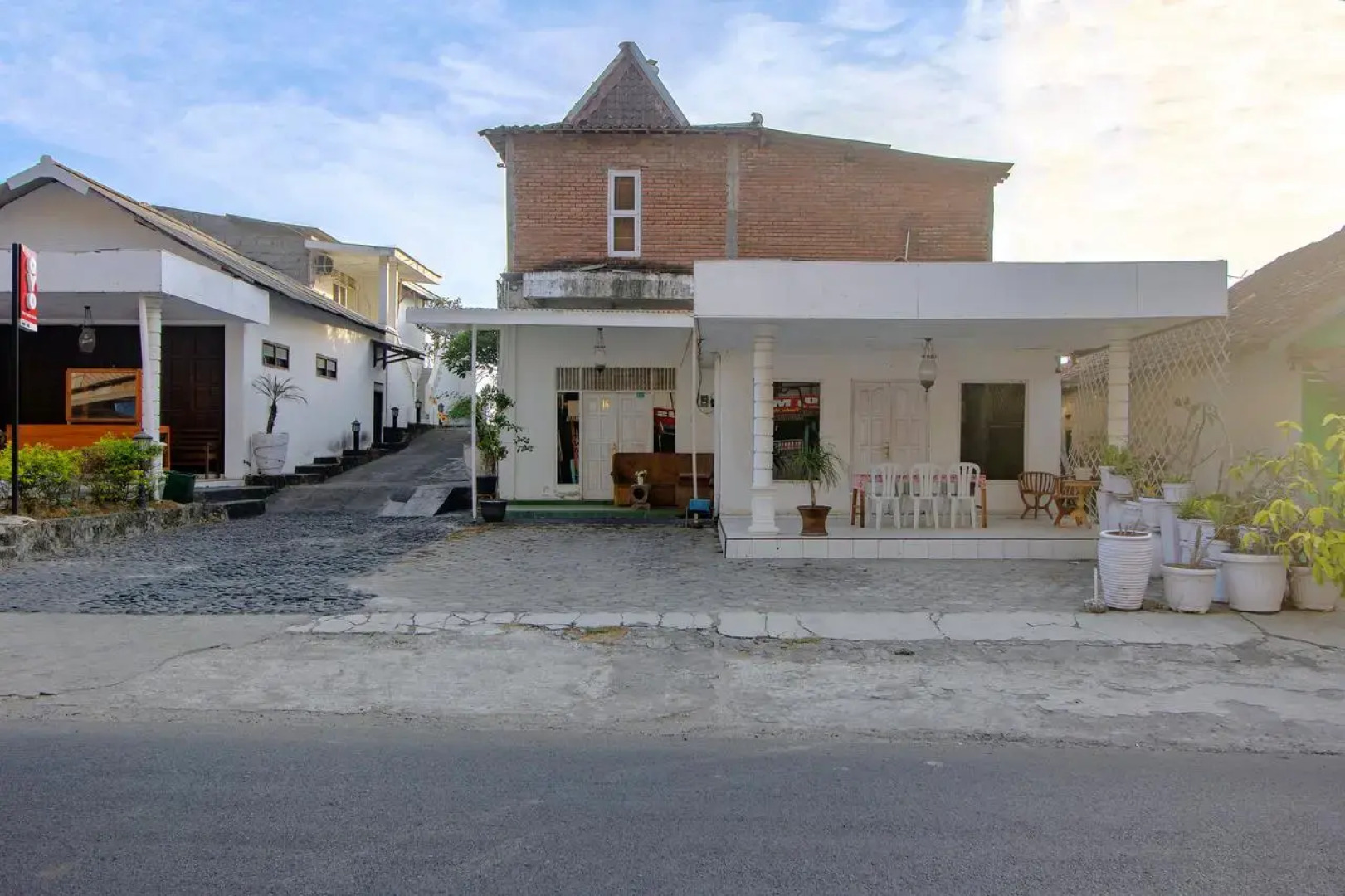 OYO 1533 The Paris Ocean